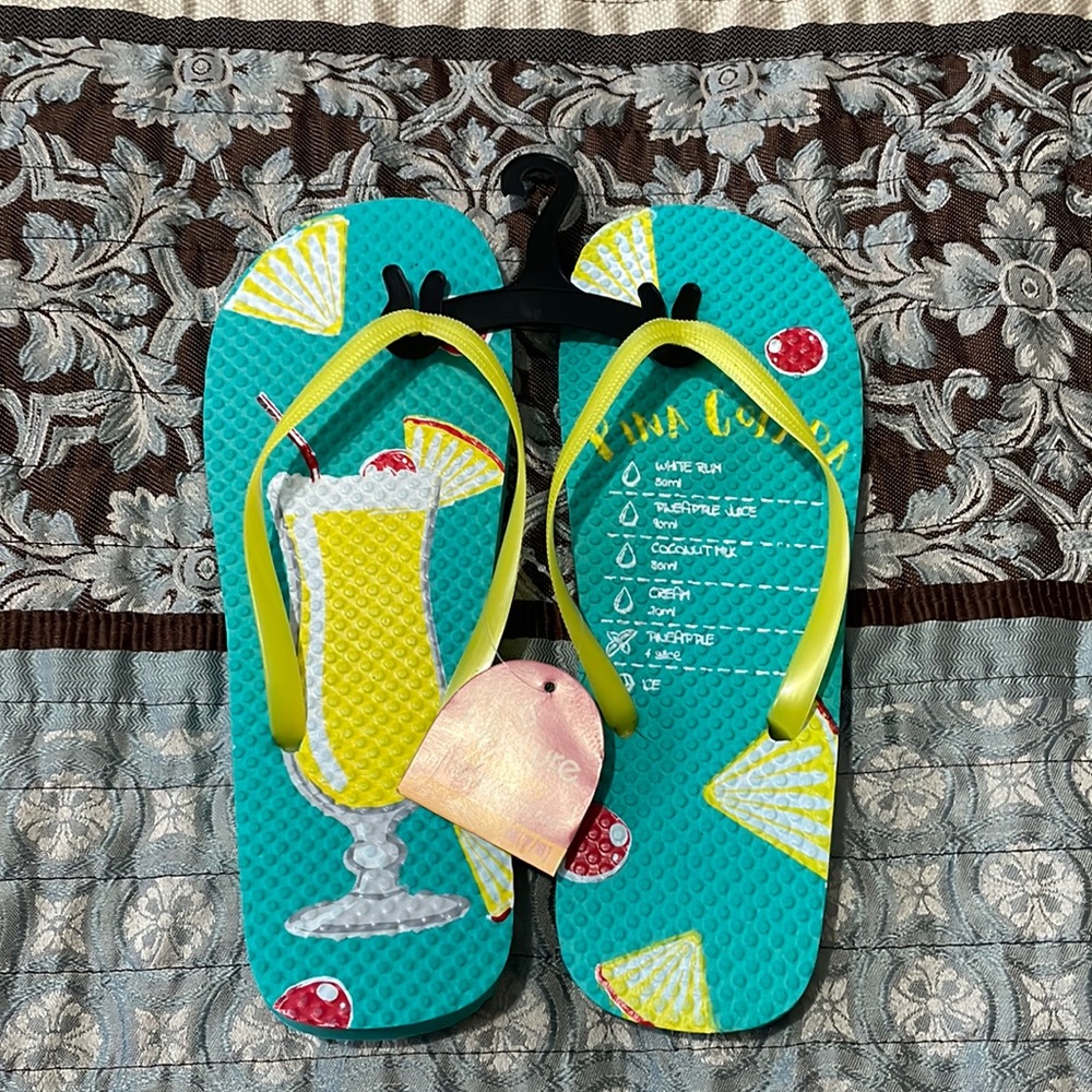 Adorable flip flops